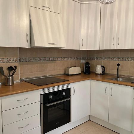 Three Bedroom Apartment With Pool In Torrevieja Bagian luar foto