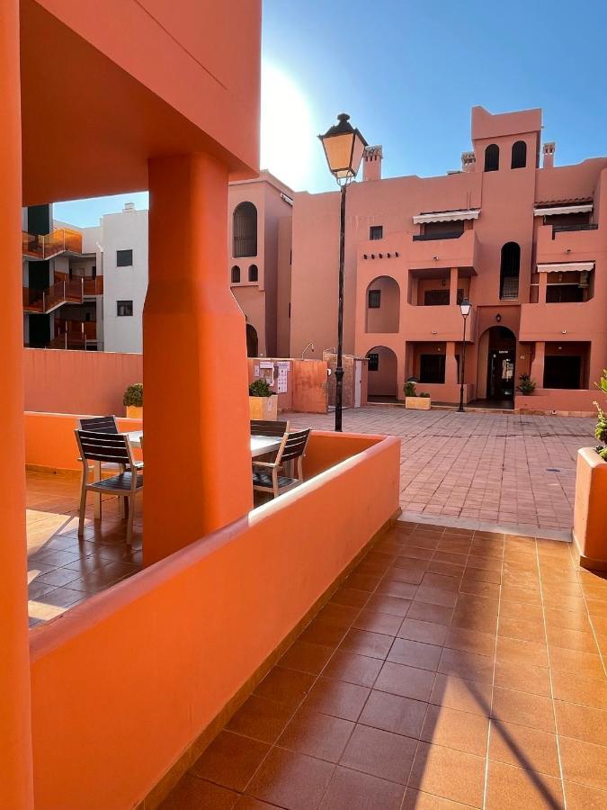 Three Bedroom Apartment With Pool In Torrevieja Bagian luar foto
