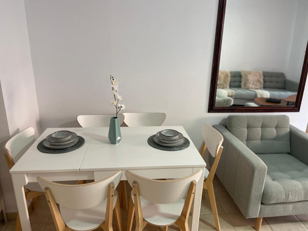 Three Bedroom Apartment With Pool In Torrevieja Bagian luar foto